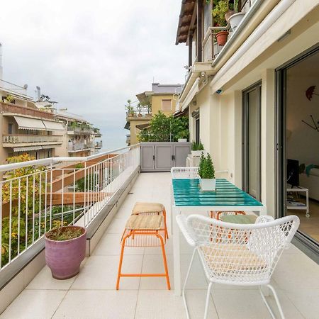 Stylish 3-Bedroom Apartment & Terrace テッサロニキ エクステリア 写真