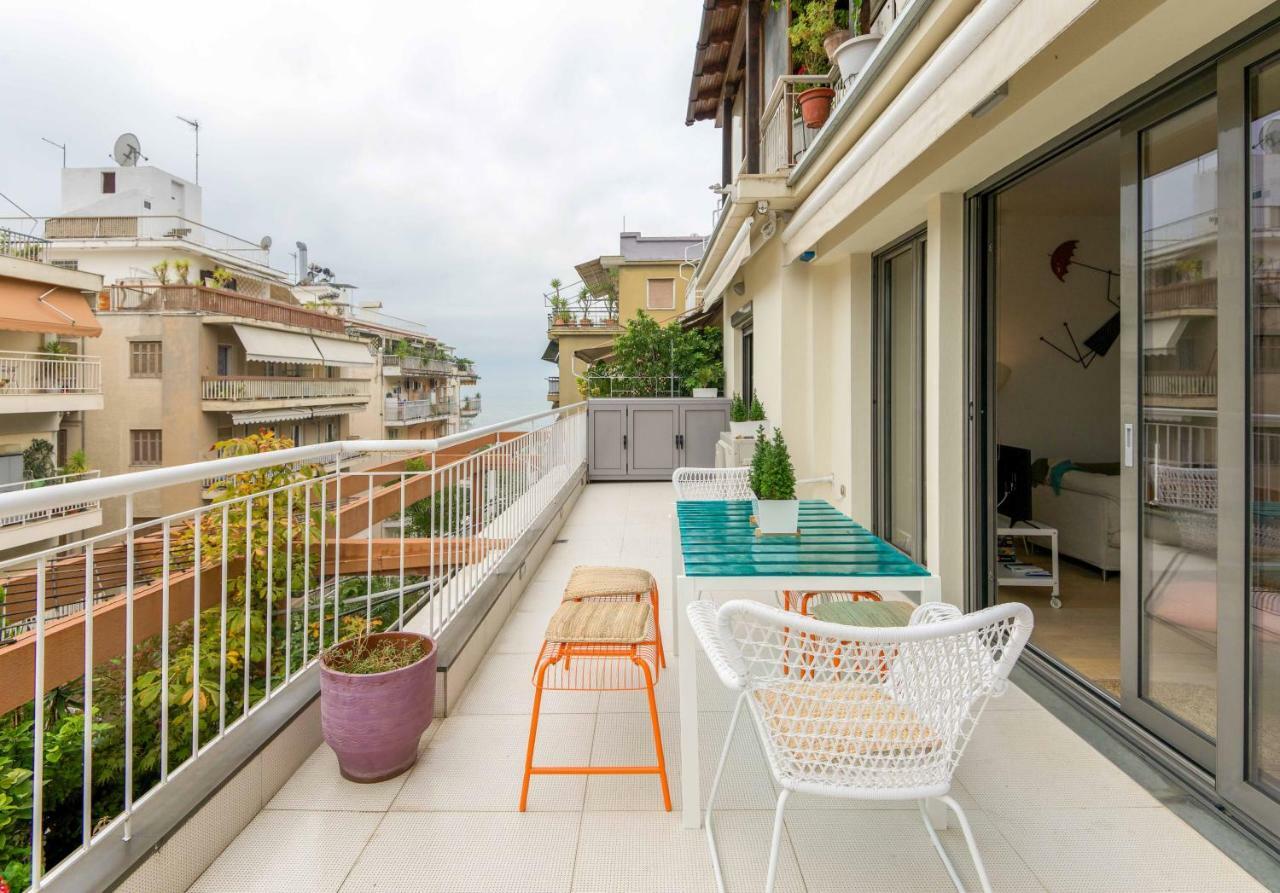 Stylish 3-Bedroom Apartment & Terrace テッサロニキ エクステリア 写真