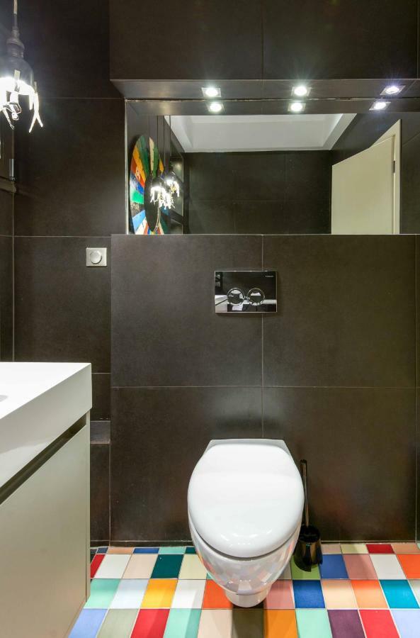Stylish 3-Bedroom Apartment & Terrace テッサロニキ エクステリア 写真