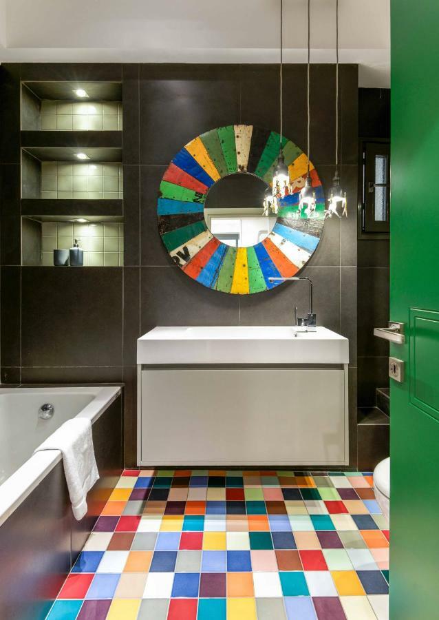 Stylish 3-Bedroom Apartment & Terrace テッサロニキ エクステリア 写真